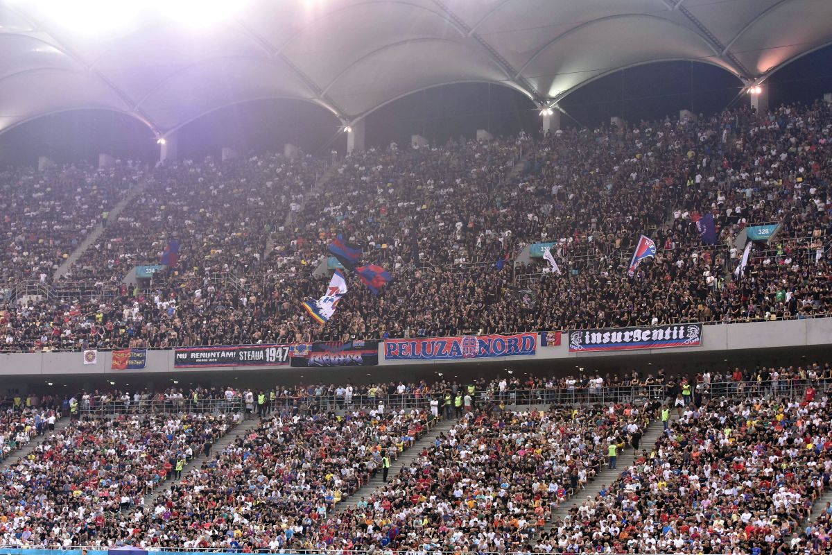 „Mândria roș-albastră” » Atmosferă superbă creată de cei 30.000 de oameni prezenți la FCSB - Viking