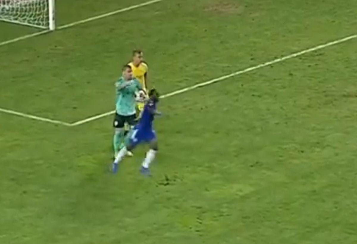 Inacceptabil! Portarul Petrolului, înjurătură rasistă la adresa lui Sidibe » „Mi-e greu să spun ce aș face cu un astfel de om dacă aș fi antrenor”