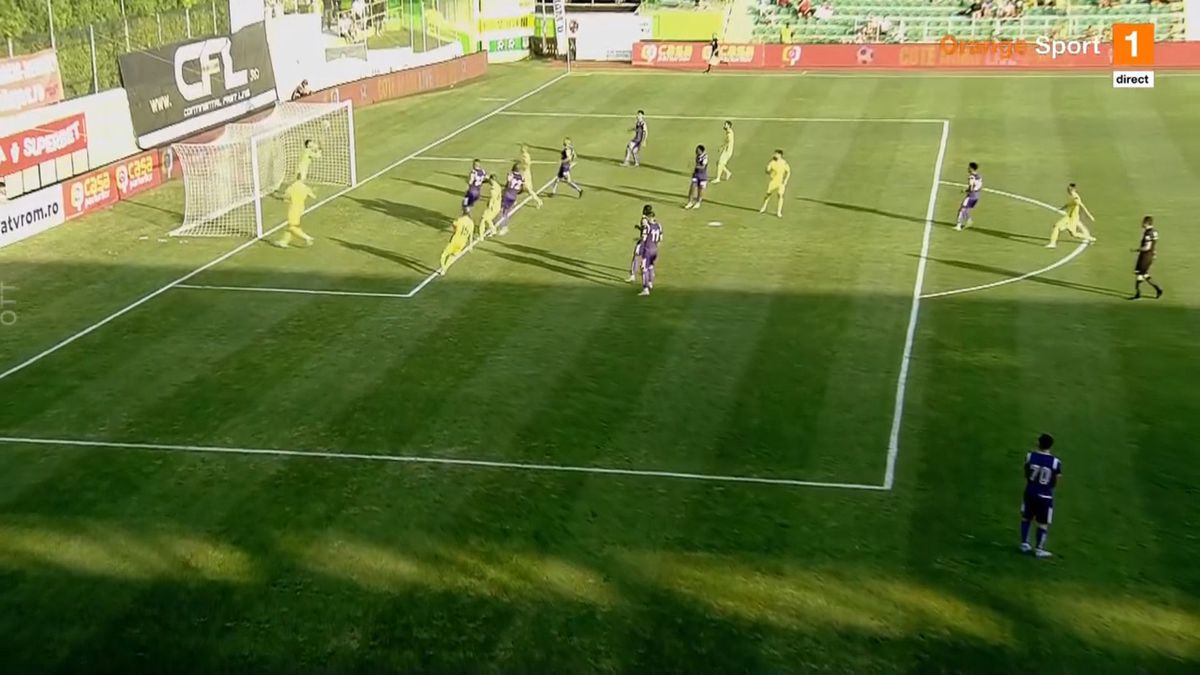 CS Mioveni - FC Argeș, întrerupt peste 10 minute din cauza VAR » Deciziile lui Hațegan
