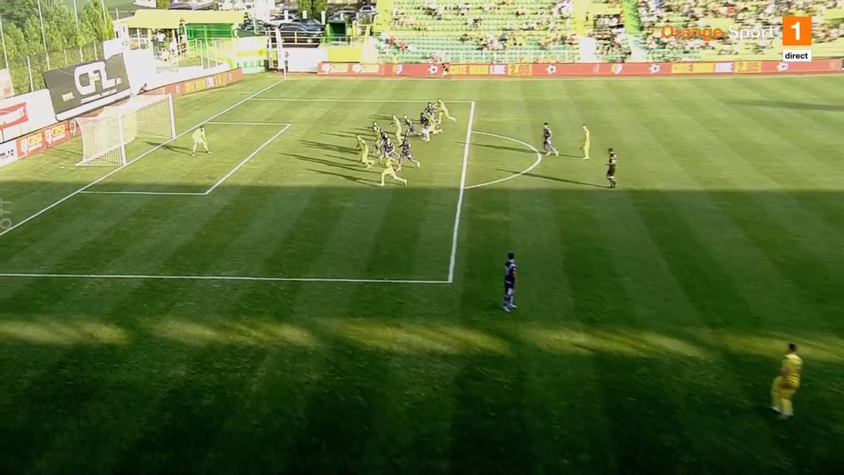 CS Mioveni - FC Argeș, întrerupt peste 10 minute din cauza VAR » Deciziile lui Hațegan