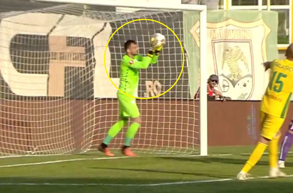 CS Mioveni - FC Argeș, întrerupt peste 10 minute din cauza VAR » Deciziile lui Hațegan