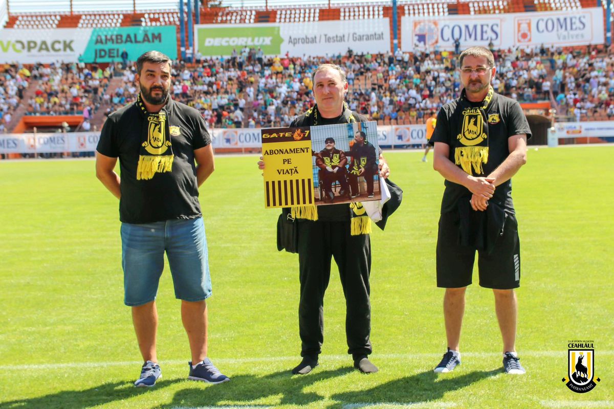 Impresionant: 2.300 de km parcurși de fanii Ceahlăului pentru a-și vedea echipa + Poveste tulburătoare: „Nu a mai apucat să trăiască bucuria promovării”