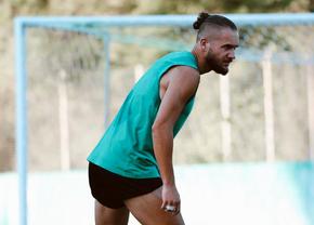 George Pușcaș, debut ratat la noua echipă! Atacantul naționalei, la un pas de gol