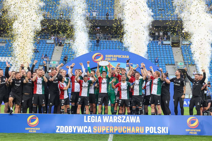 „Coach, îți plătesc clauza!” » Edward Iordănescu la un pas să plece de la Legia! Detalii despre oferta uriașă primită