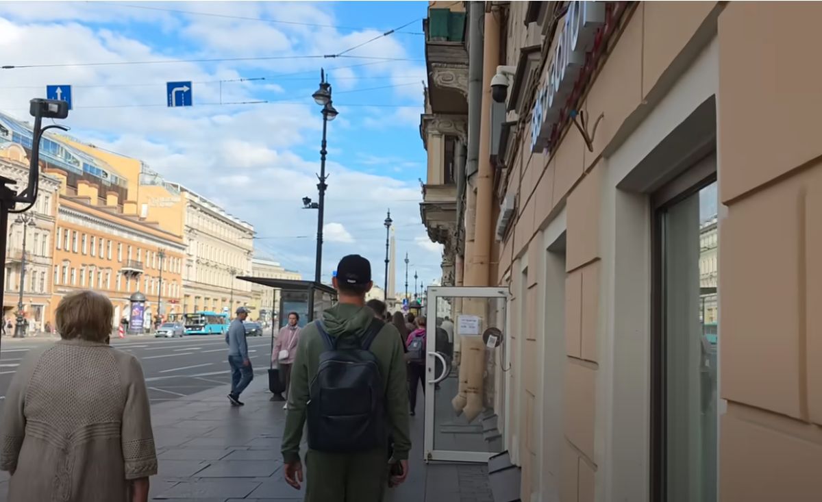 Un celebru vlogger român, șocat de ce a văzut pe străzile din Rusia: „Sunt multe, peste tot!”