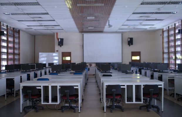 De ce competențele digitale sunt esențiale pentru angajații din București-Ilfov în 2025