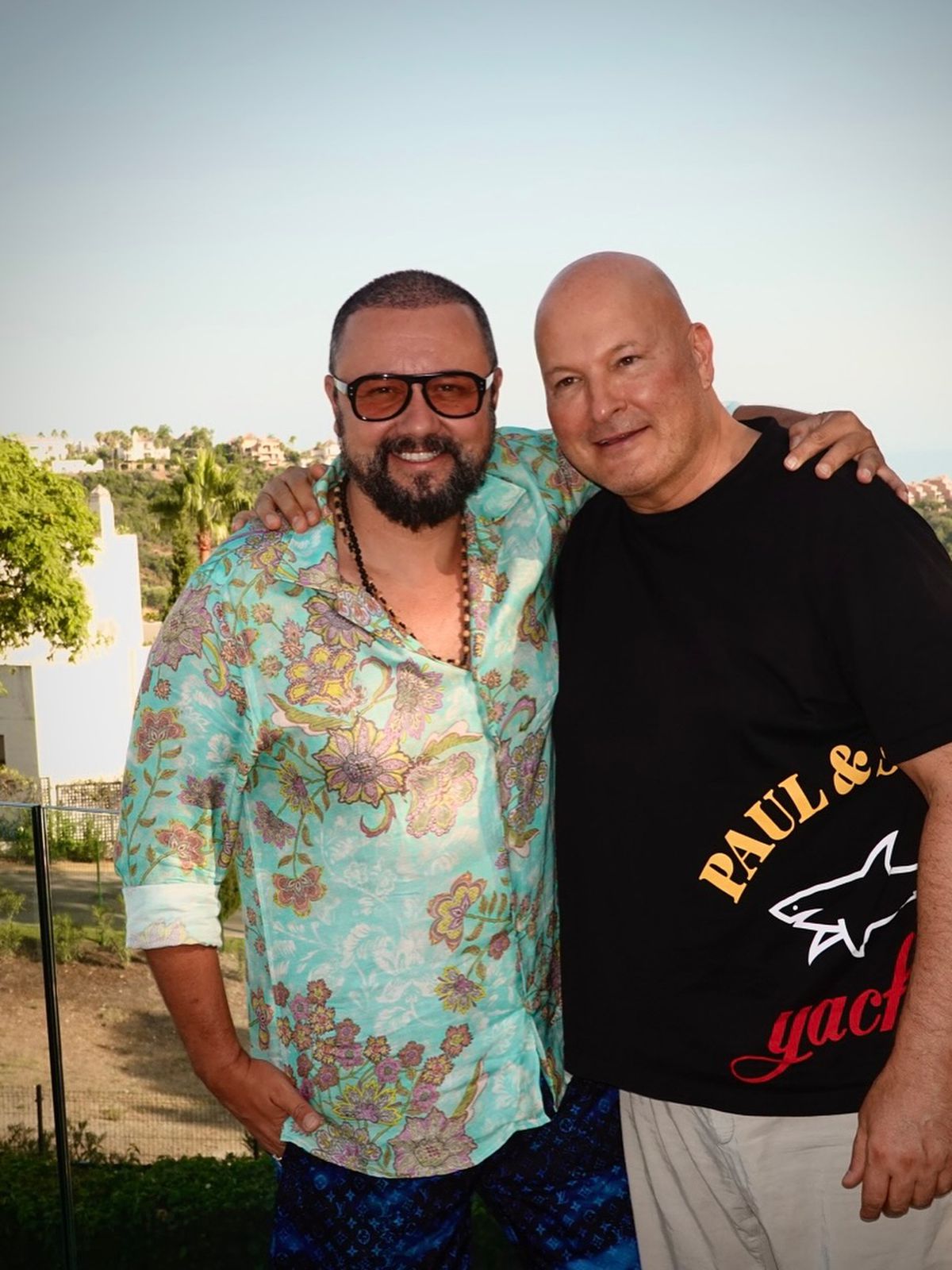 Fostul patron din Liga 1 care a renunțat la cetățenia română, vacanță de lux cu iubita, fostă ispită la „Insula Iubirii” » Andra și Cătălin Măruță le-au fost alături