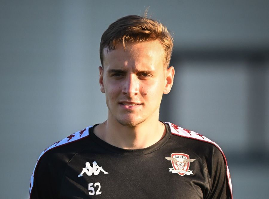 Costel Gâlcă a găsit mijlocaș pentru Rapid » Mutarea poate deveni definitivă în scurt timp