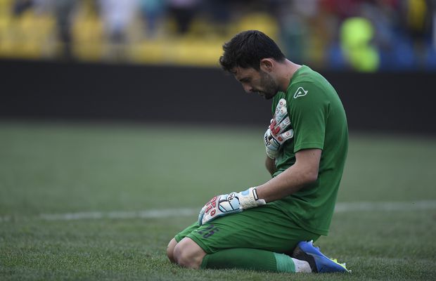 EXCLUSIV Divorțul toamnei: cum a ajuns Cătălin Straton la FCSB. Momente halucinante între portar și conducerea lui Dinamo: „Hai nu mai lua nimic că mergi la rivali!”