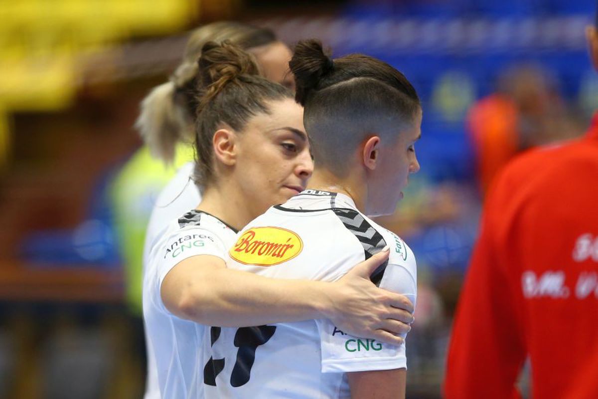 SCM Rm. Vâlcea - Odense 21-30 » VIDEO  Lovite de coronavirus, vâlcenele n-au avut nicio șansă