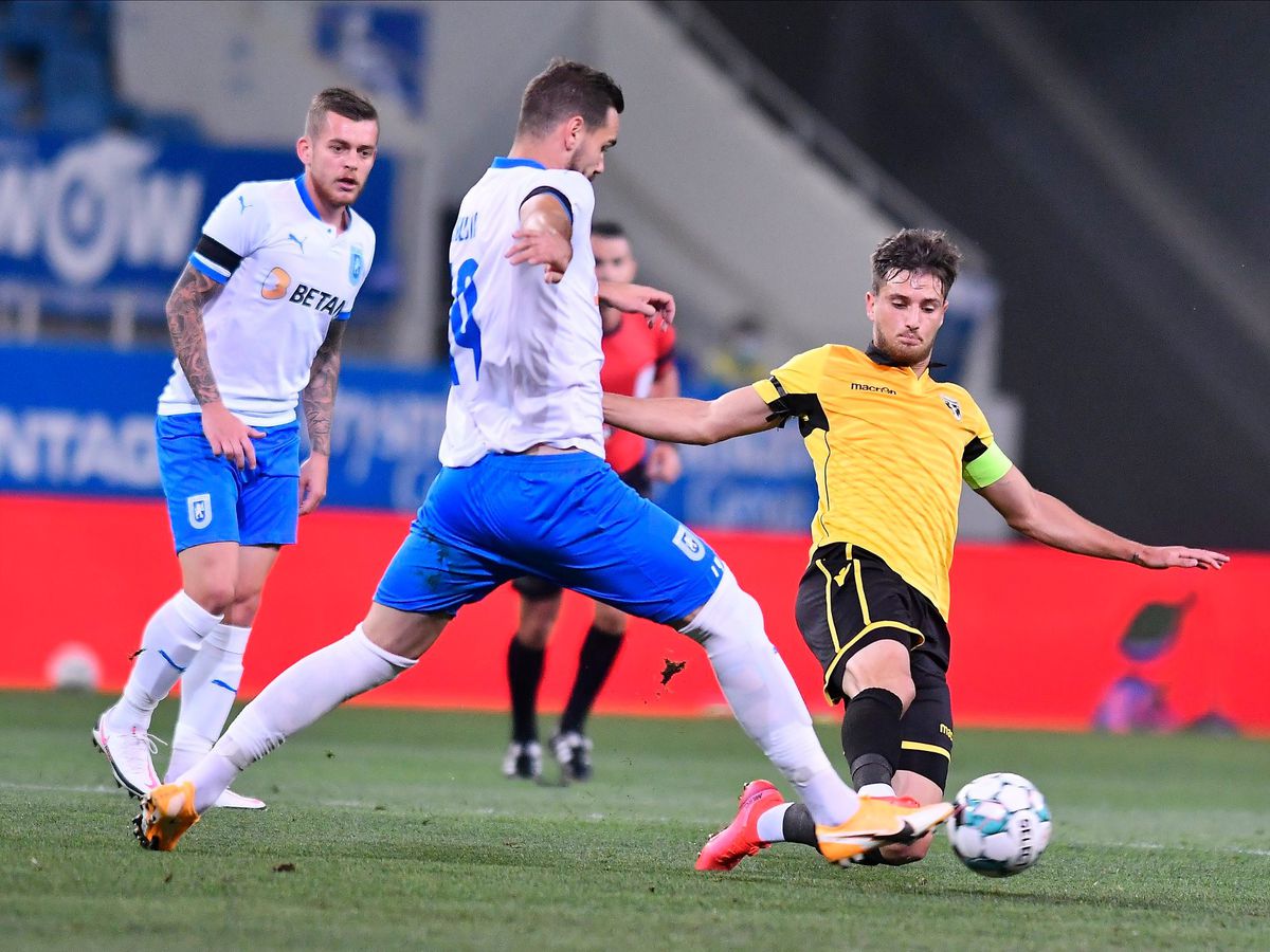 CRAIOVA - VOLUNTARI 2-1. Mihai Teja, iritat după meci: „Universitatea nu are nevoie de aceste mici ajutoare”