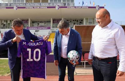 VIDEO De la Nicolae Dobrin la Marcel Ciolacu! Gloriile lui FC Argeș și antrenorul Ionuț Badea, campanie electorală pentru candidatul PSD la Primărie