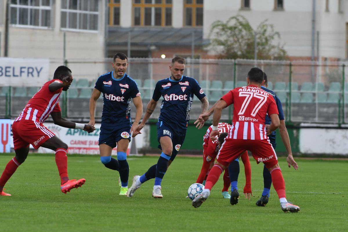 Autorul unei „duble” cu Dinamo, Miculescu spune că e motivat de oferte: „FCSB e o echipă puternică”