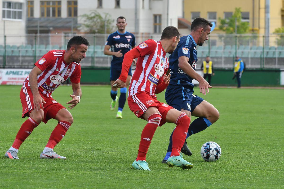 Autorul unei „duble” cu Dinamo, Miculescu spune că e motivat de oferte: „FCSB e o echipă puternică”