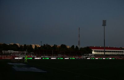 Dinamo - Botoșani 1-2 » Probleme cu nocturna în Ștefan cel Mare + emoții pentru „câini”: riscau să piardă meciul la „masa verde”