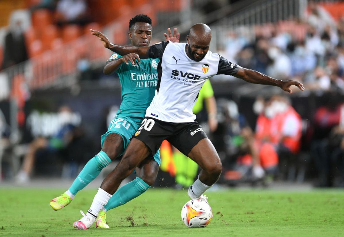 Final nebun de meci în Valencia - Real! » Umărul lui Benzema a decis liderul din La Liga