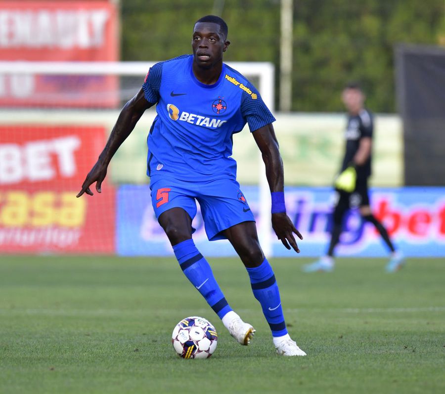 Deși ca fotbalist a fost crescut la juniorii lui Monaco, Dawa nu este posesorul unei tehnici specifice fundașilor francezi FOTO Cristi Preda Când FCSB devine Steaua?