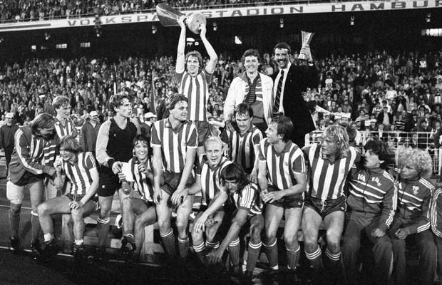 Cluburi uitate: IFK Göteborg » Dubla câștigătoare a Cupei UEFA, care a fost la un pas să joace cu Steaua în 1986, a ajuns o echipă de mijlocul clasamentului în Suedia