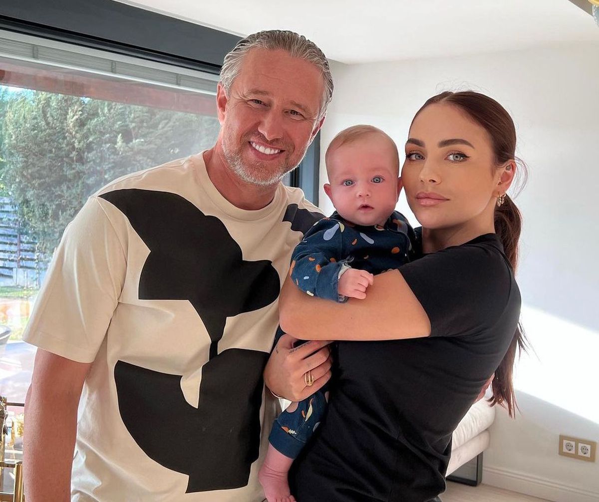 Reacția Aneimaria Prodan, după ce Laurențiu Reghecampf a devenit tată a patra oară: „Să nu îi părăsească și pe aceștia”