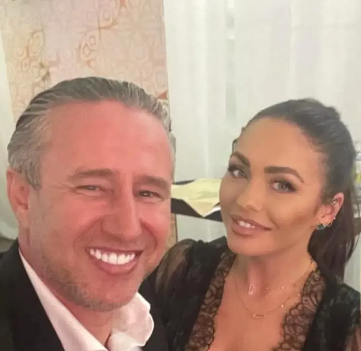 Reacția Aneimaria Prodan, după ce Laurențiu Reghecampf a devenit tată a patra oară: „Să nu îi părăsească și pe aceștia”