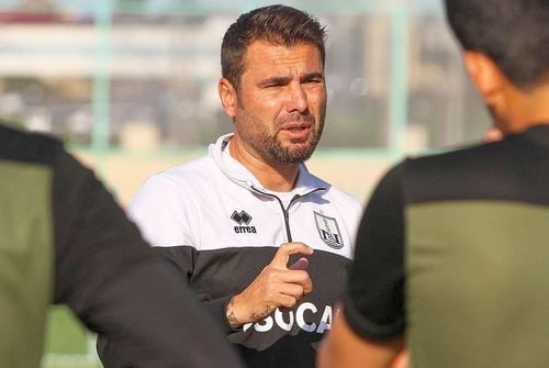 Adrian Mutu riscă să fie demis de la Neftchi. Foto: Instagram @pfcneftchi