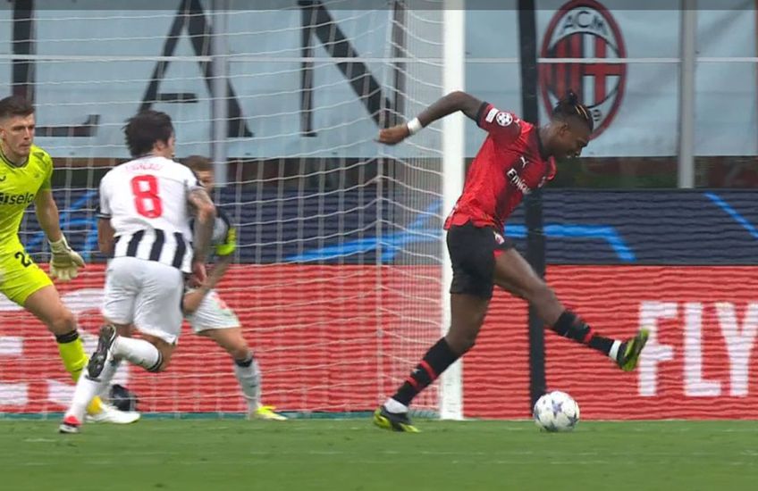 Rafael Leao (24 de ani) a fost aproape de golul sezonului în minutul 33 al duelului dintre AC Milan și Newcastle, din grupa F a Ligii Campionilor.