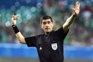 Un fost arbitru a recunoscut că n-a vrut să-i acorde un cartonaș galben lui Messi doar pentru a-i cere tricoul după meci » Argentinianul ar fi ratat finala Copa America