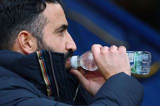 Manchester United, de râsul întregului oraș! » Gluma care a apărut pe un autobuz lângă Old Trafford