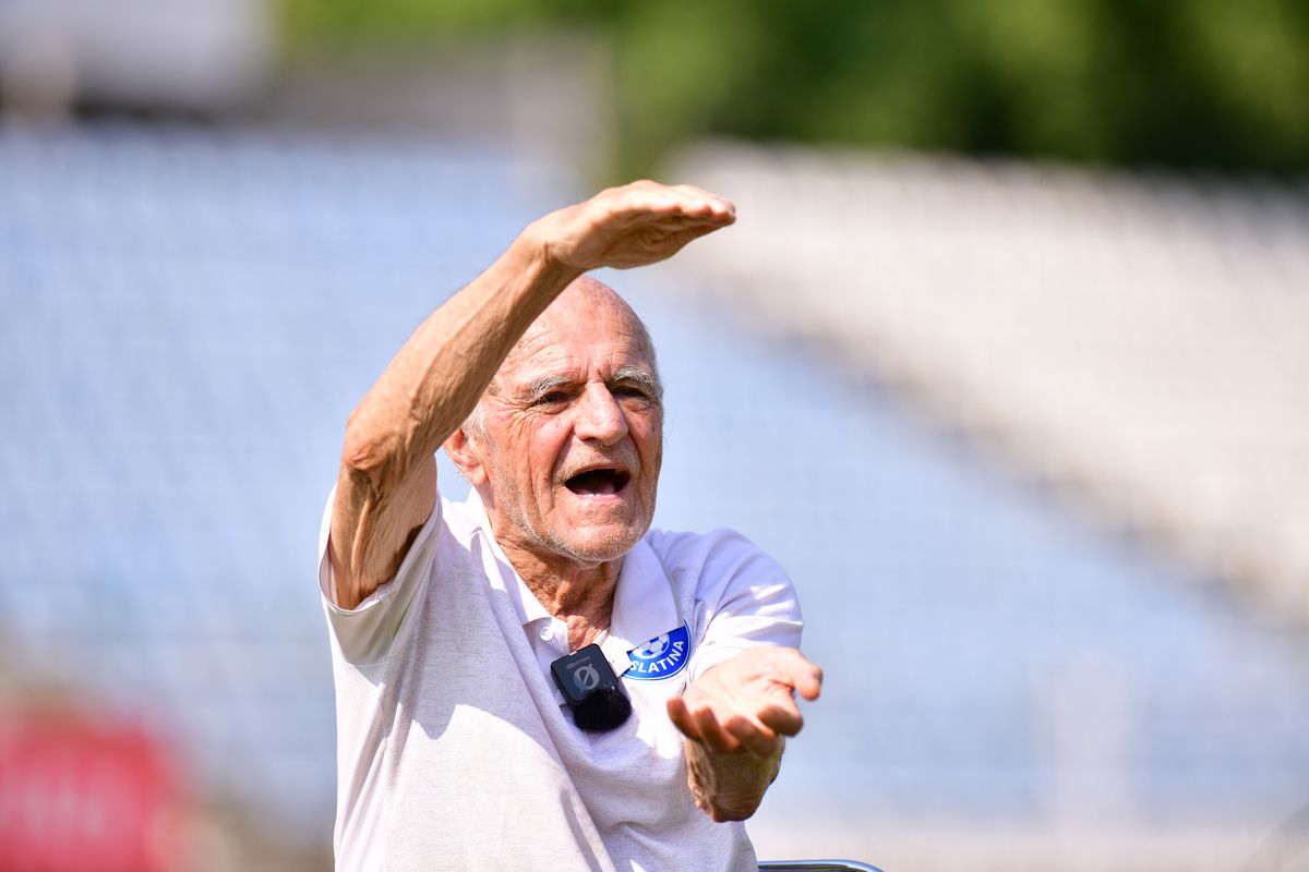 Ion Pîrvulescu antrenor Slatina - acasă+stadion 2025