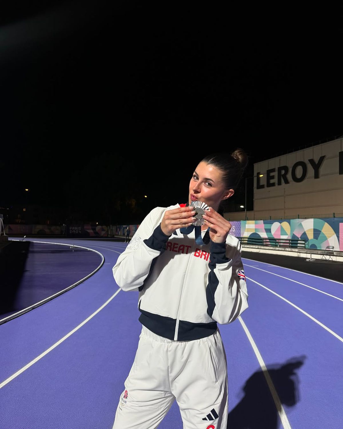 A izbucnit în lacrimi după ce a câștigat medalia de argint la Campionatele Mondiale de atletism: „Atmosfera a fost sexy și agresivă”