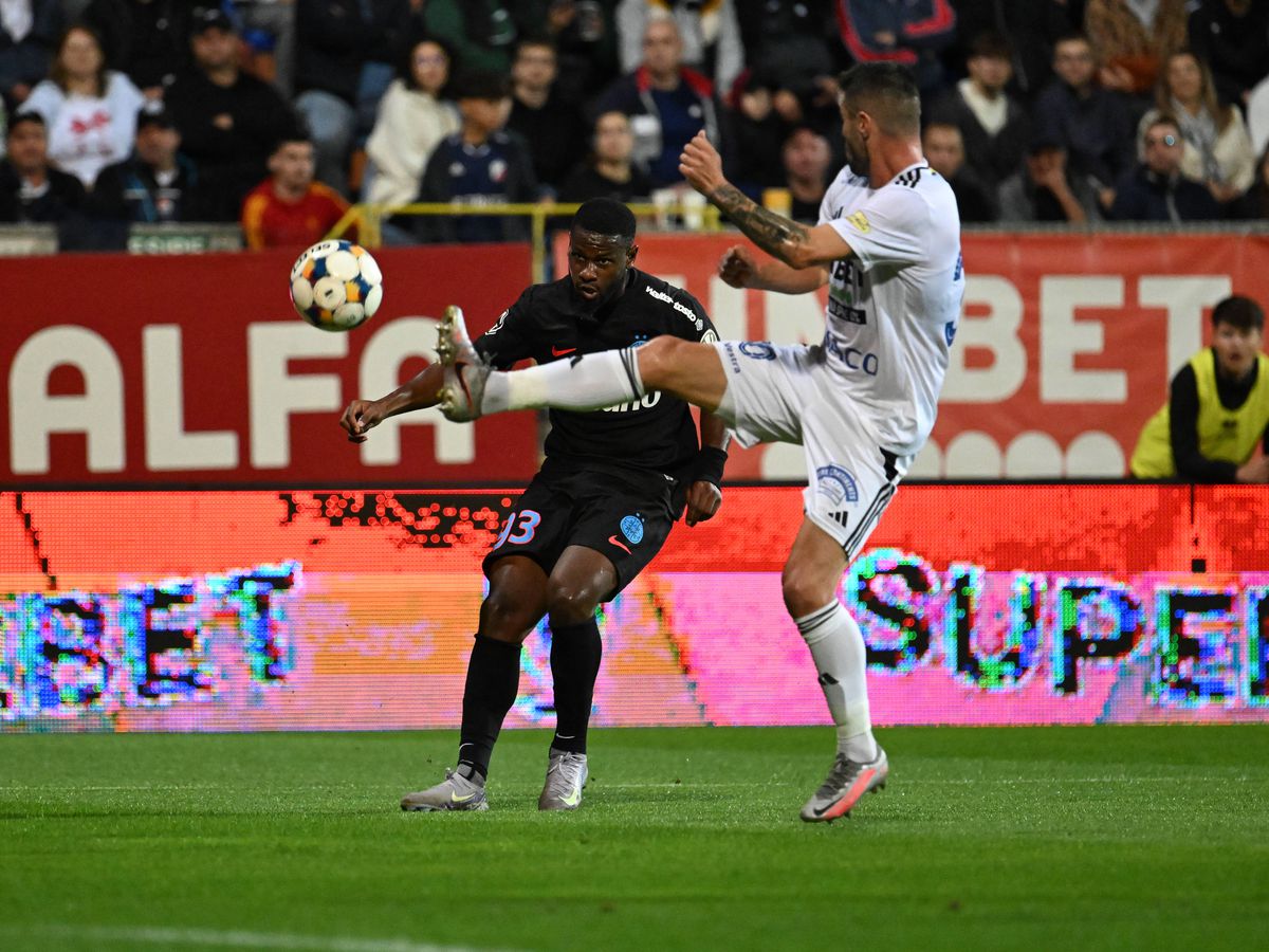 „Ăsta a fost salutul din vestiar!” » Leo Grozavu dezvăluie cum și-a motivat fotbaliștii pentru meciul cu FCSB