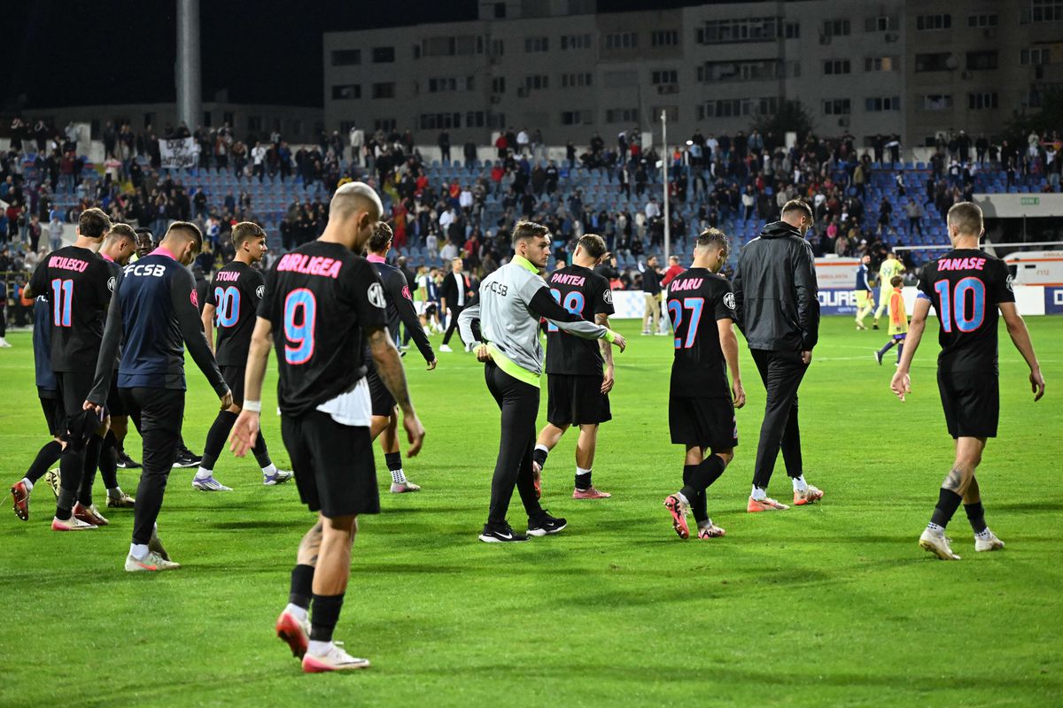 „Ăsta a fost salutul din vestiar!” » Leo Grozavu dezvăluie cum și-a motivat fotbaliștii pentru meciul cu FCSB