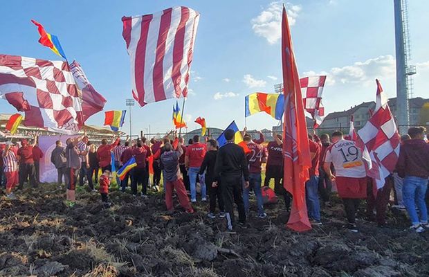 Csikszereda - Rapid // Protest la Miercurea Ciuc » Motivul pentru care galeria Rapidului nu a intrat în stadion
