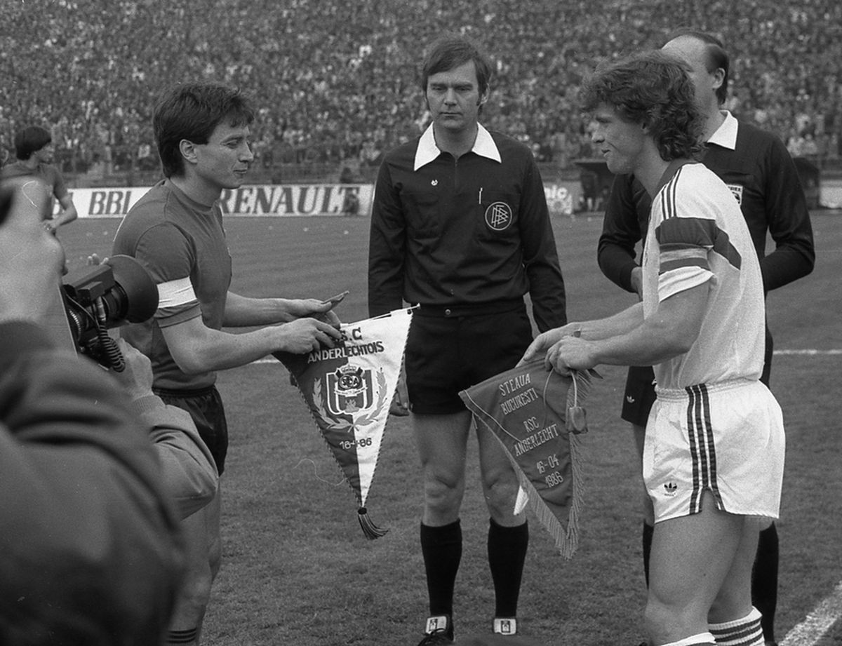 RETRO GSP. 37 de ani de la Dinamo - Hamburg 3-0 » „Câinii” n-au nicio îndoială: „Cea mai mare victorie în Europa, peste Steaua - Anderlecht 3-0!”