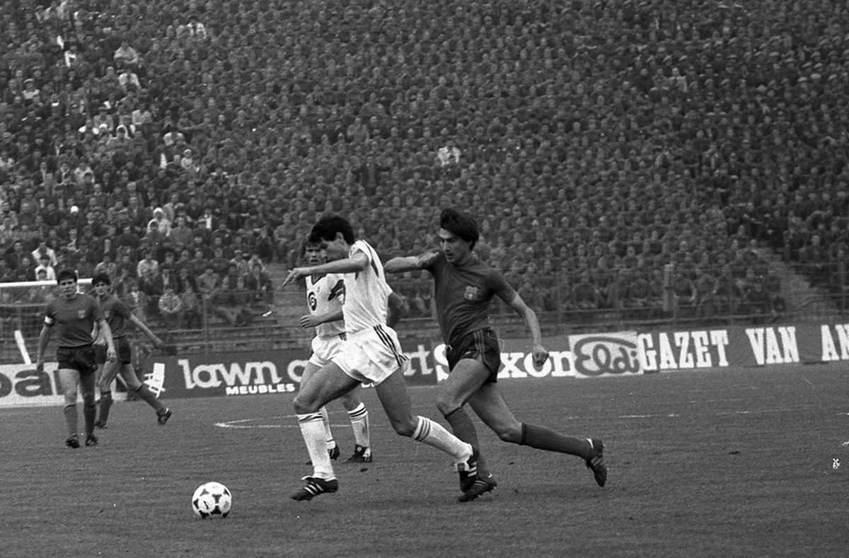 RETRO GSP. 37 de ani de la Dinamo - Hamburg 3-0 » „Câinii” n-au nicio îndoială: „Cea mai mare victorie în Europa, peste Steaua - Anderlecht 3-0!”