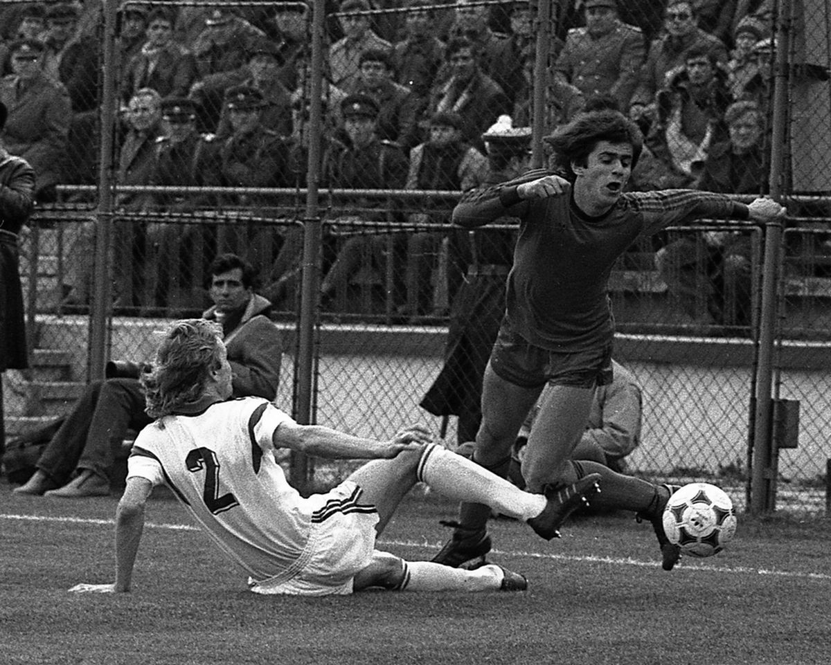 RETRO GSP. 37 de ani de la Dinamo - Hamburg 3-0 » „Câinii” n-au nicio îndoială: „Cea mai mare victorie în Europa, peste Steaua - Anderlecht 3-0!”