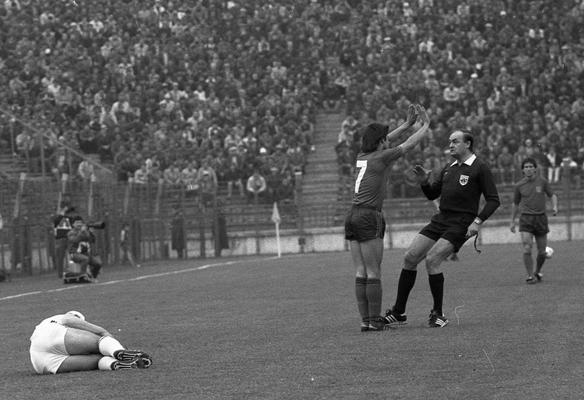 RETRO GSP. 37 de ani de la Dinamo - Hamburg 3-0 » „Câinii” n-au nicio îndoială: „Cea mai mare victorie în Europa, peste Steaua - Anderlecht 3-0!”