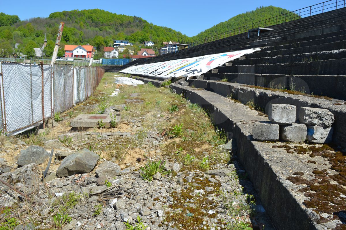 Dezolant! Așa arată acum stadionul care speria Divizia A cu „Morișca”, unde marele Real Madrid a fost ținut în șah