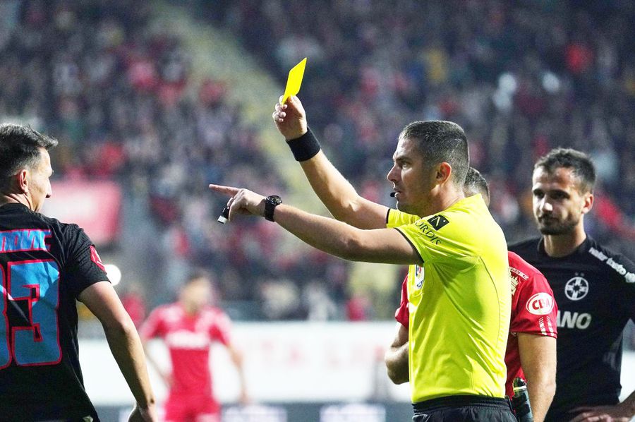 Știm arbitrul de la derby-ul etapei, dintre Rapid și CFR Cluj! Kyros Vassaras a delegat un „fluieraș” care nu e pe lista FIFA