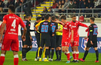 Gesturile lui Bouhenna și Chindriș l-au lăsat mască pe Panduru: „Vai de capul meu! Uite-l ce față face, se miră”