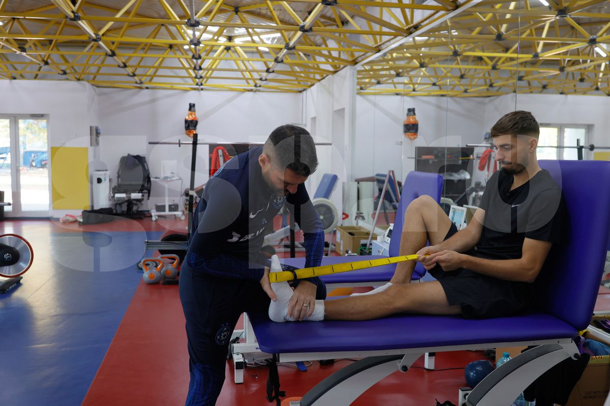 Insider GSP » Echipa Gazetei a asistat la calvarul primelor ședințe de recuperare ale lui Dragoș Iancu în baza FCSB: „Nu-l urăsc pe Țicu! Vorbesc la două-trei zile cu el”