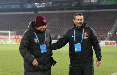 Surpriză! Cel mai longeviv antrenor din Superliga a intrat în direct și a făcut anunțul: „Câteodată e bună și o vacanță”