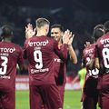 CFR Cluj joacă în această seară pe terenul celor de la Petrolul Ploiești, de la 21:00, în runda cu numărul #13 din Superliga. Va fi meciul cu numărul 1000 al clubului feroviar pe prima scenă a fotbalului românesc. / foto: Facebook CFR Cluj