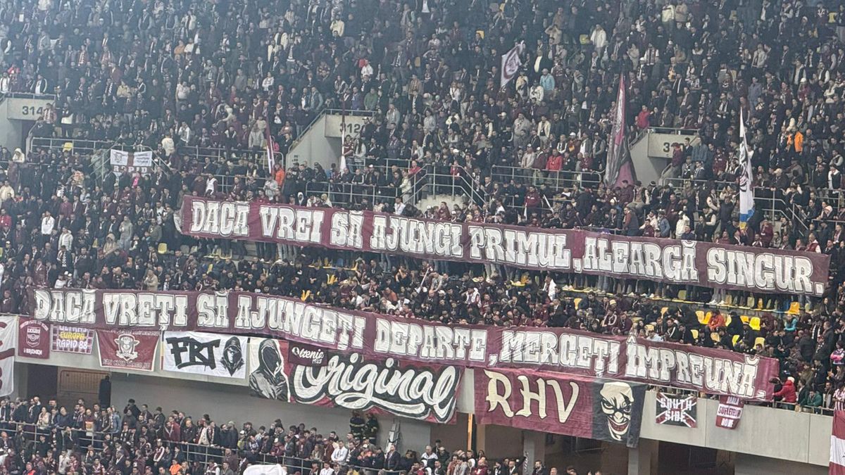 Mesajele afișate de galerii în Dinamo - Rapid