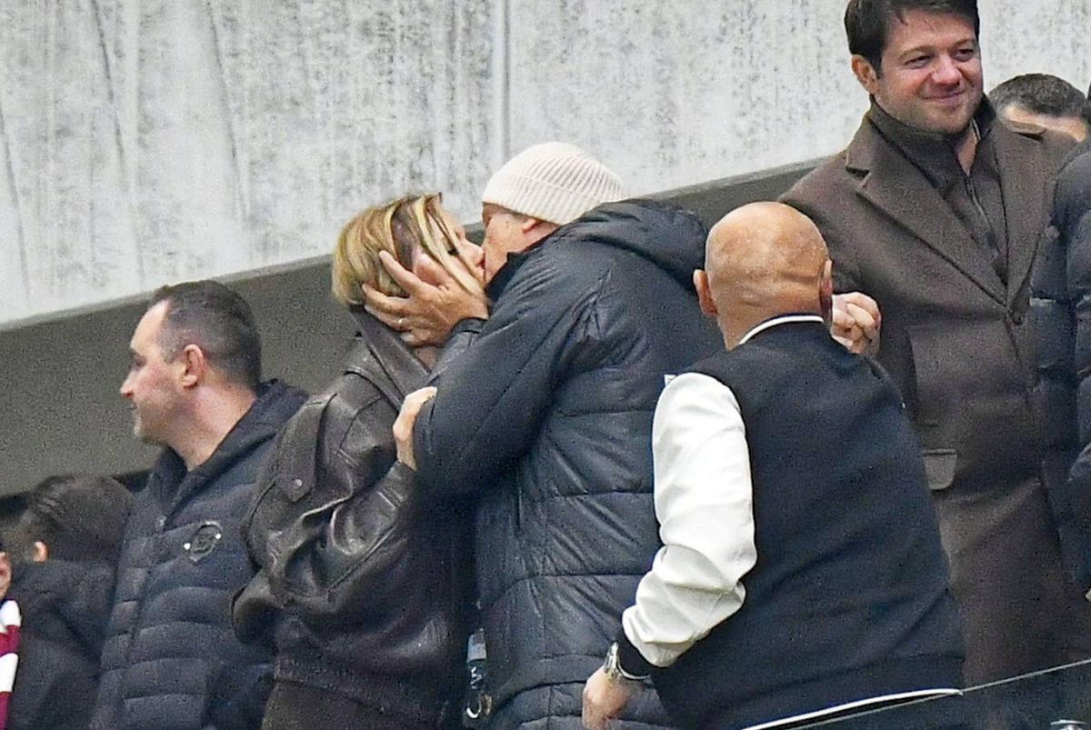 Boom, kiss! Sărbătoare vișinie pe teren, afecțiune în lojă: Dan și Diana Șucu nu s-au ferit