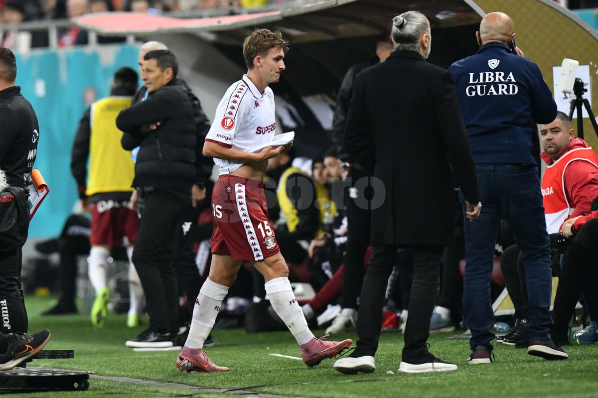 DINAMO - RAPID. Iată faza care va face înconjurul lumii! „Scorpionul” Koljic a scos uluitor un gol ca și făcut! » „Extraordinar, intervenția anului! Ha-ha!”