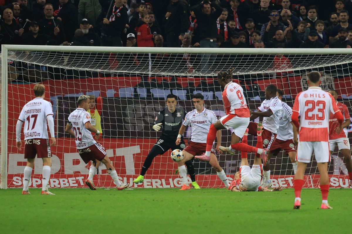 Nu s-au putut abține » Dinamoviștii i-au întors obscenitățile lui Alex Dobre, inamicul numărul 1 în derby