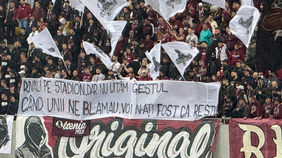 Mesajele afișate de galerii în Dinamo - Rapid