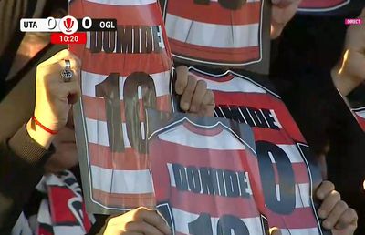 Flavius Domide, omagiat de un stadion întreg » Ce s-a întâmplat în minutul 10 din UTA - Oțelul