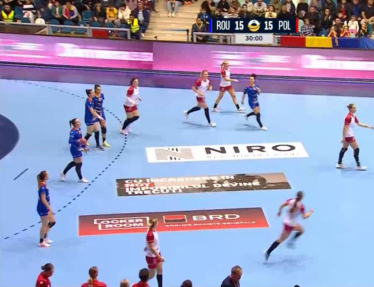 România bate clar Polonia și devine mare favorită la Final Four-ul din EHF Euro Cup » Euforie totală cu peste 4.000 de suporteri la Craiova